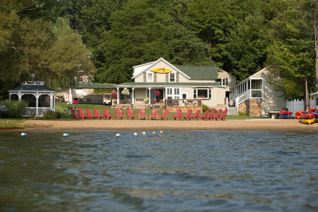 Shore Meadows Lodge Llc Lake George Buitenkant foto