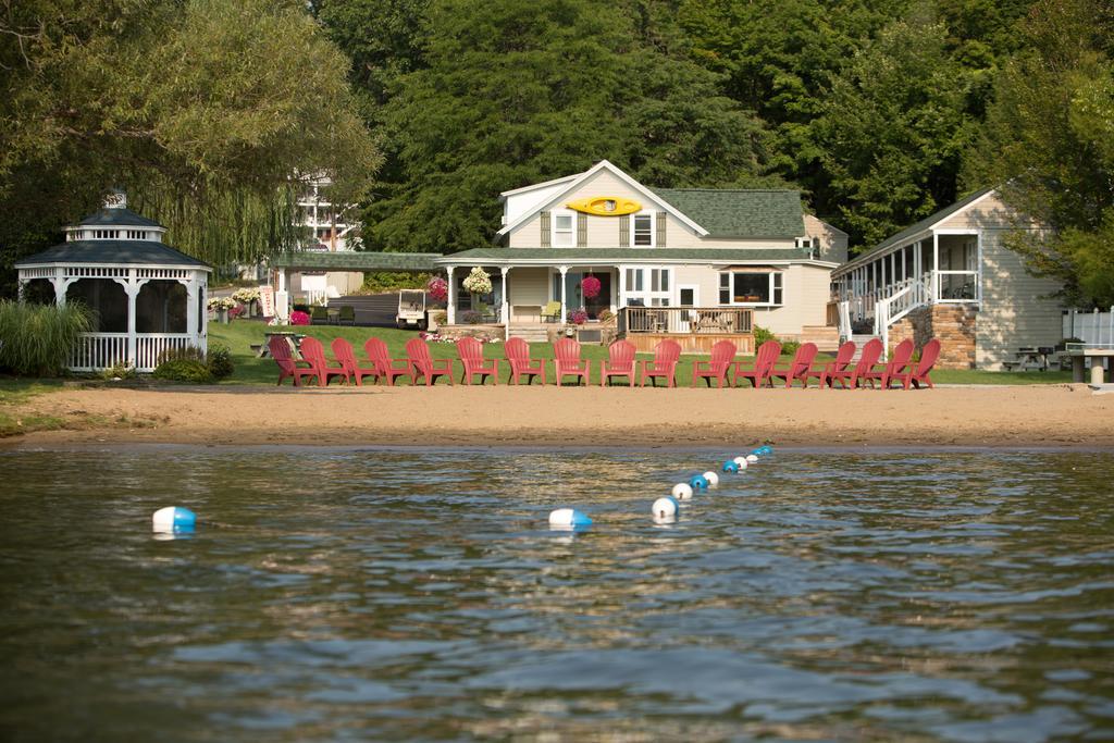 Shore Meadows Lodge Llc Lake George Buitenkant foto
