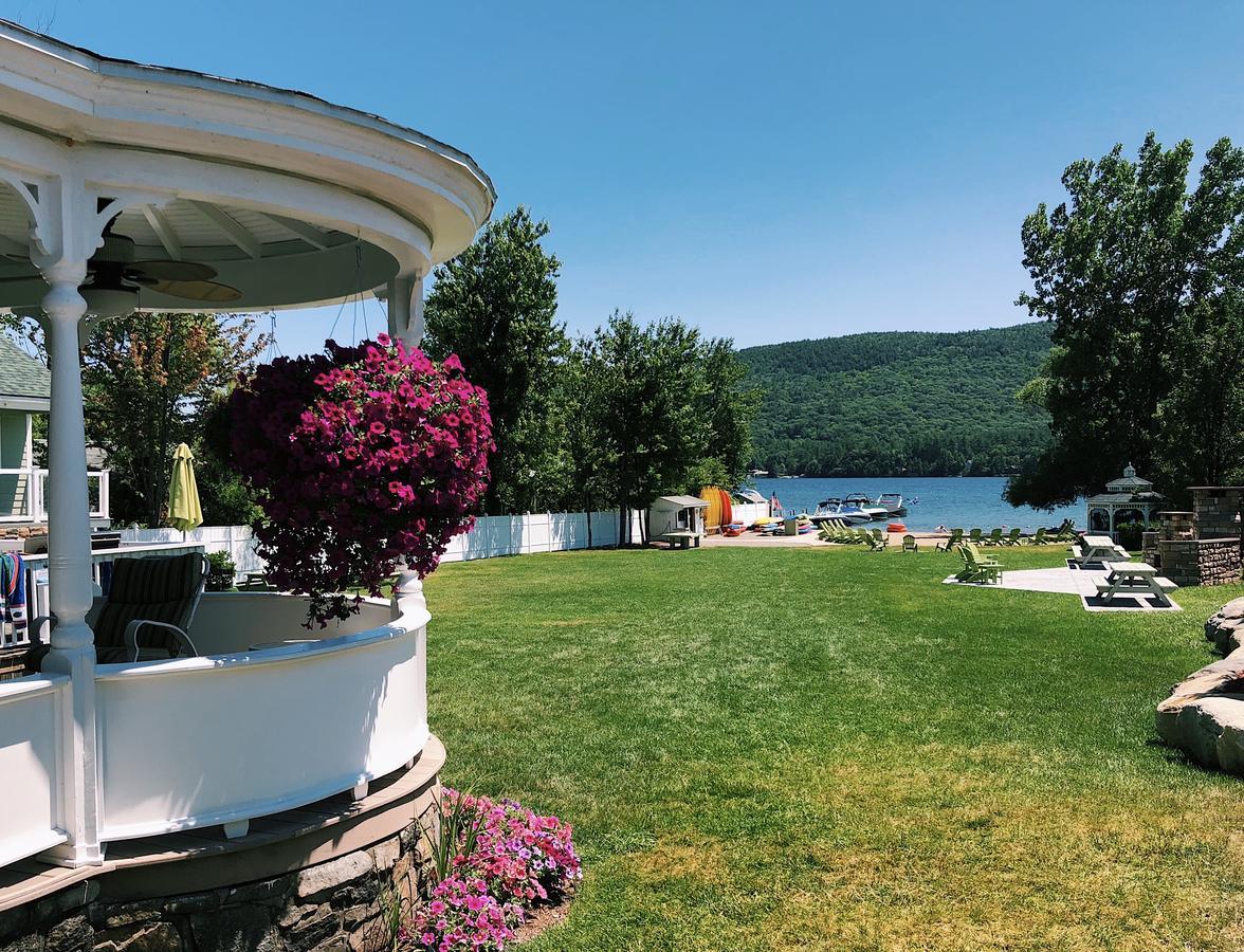 Shore Meadows Lodge Llc Lake George Buitenkant foto