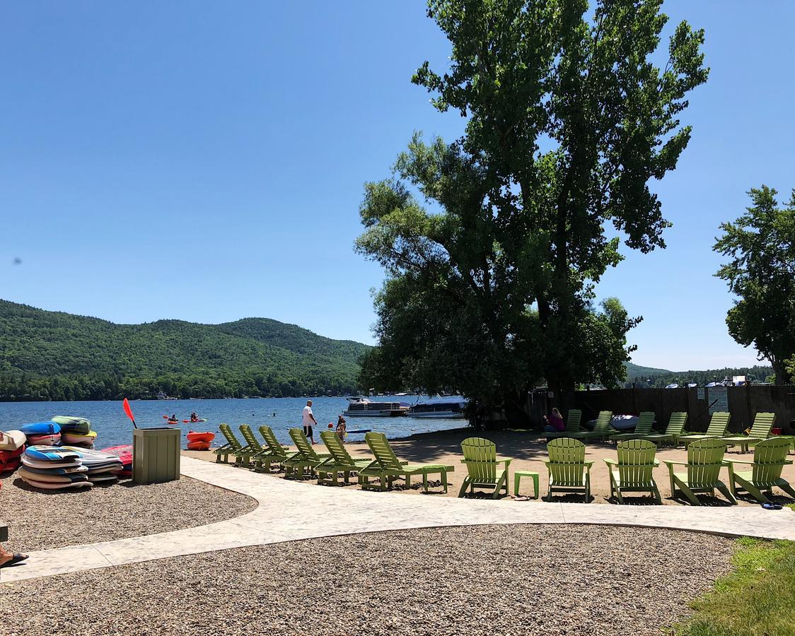 Shore Meadows Lodge Llc Lake George Buitenkant foto