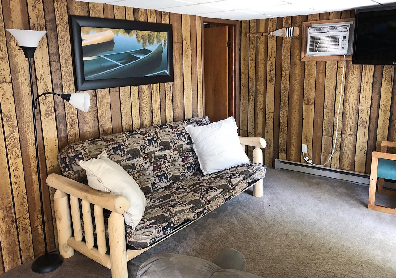 Shore Meadows Lodge Llc Lake George Buitenkant foto